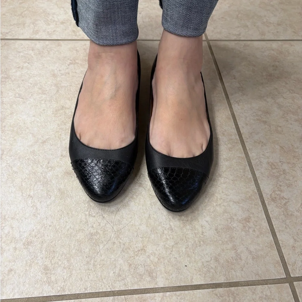 Jimmy Choo Python Capped Flats 40 - Picture 2 of 8
